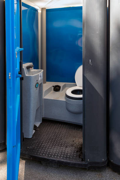Best Luxury portable toilet rental  in Pinetops, NC