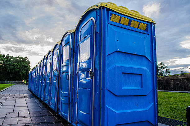Best Portable bathroom rental  in Pinetops, NC